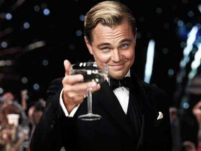 Leonardo Di Caprio plays The Great Gatsby